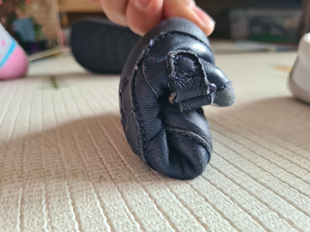 2 чифта детски обувки Clarks, естествена кожа, номер 20½ и 21