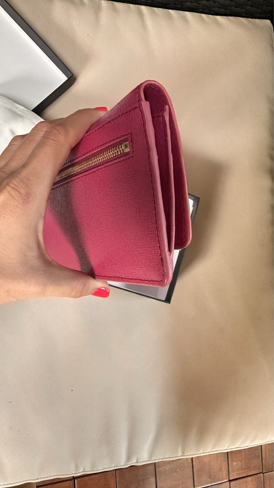 Furla портфейл, нов