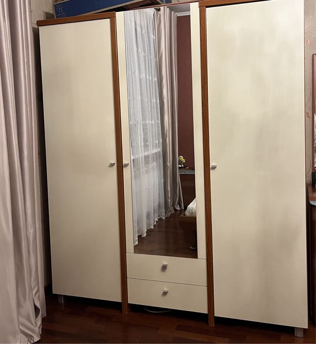 Продам плательный Шкаф б/у