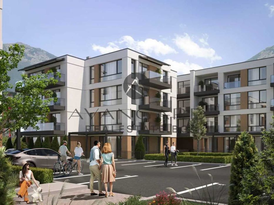 Продава се Четиристаен апартамент в Пловдив, Остромила - 178 кв.м за 1355 €/кв.м - Снимка #1