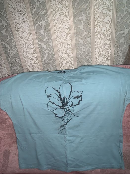 Продам женские футболки