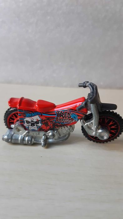 Vând machetă motocicletă Tred Shredder Hot Wheels Mattel ediție 2019