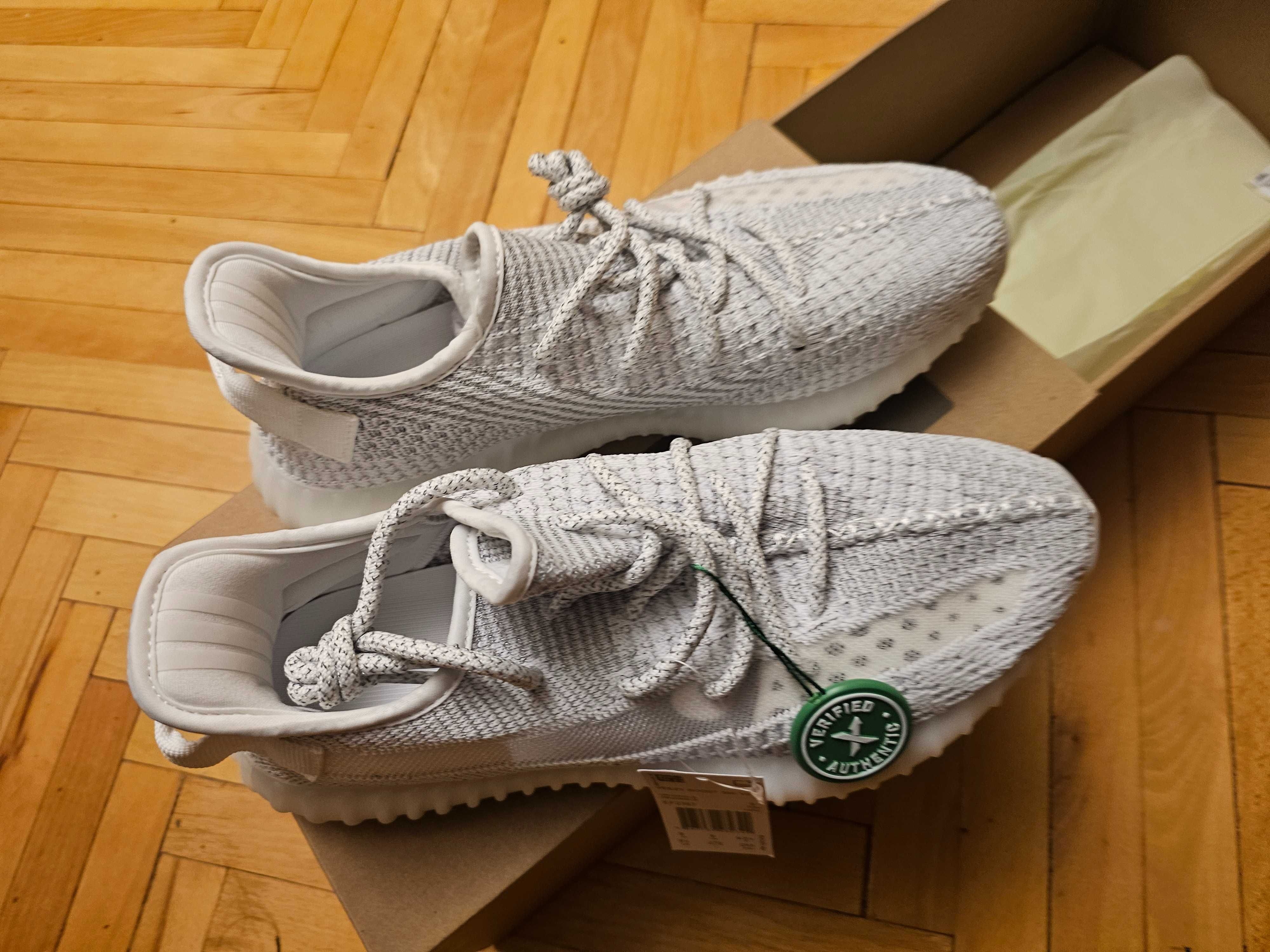 Nou Addidas Yeezy Boost 350 v2 Albi model: EF2367 marime 43