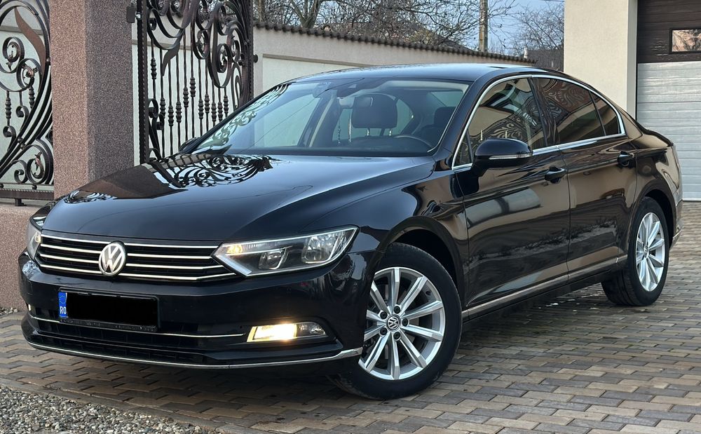 Volkswagen Passat B8 2016 2.0 TDI 150 CP E6 Distronic Clima Navi Piele