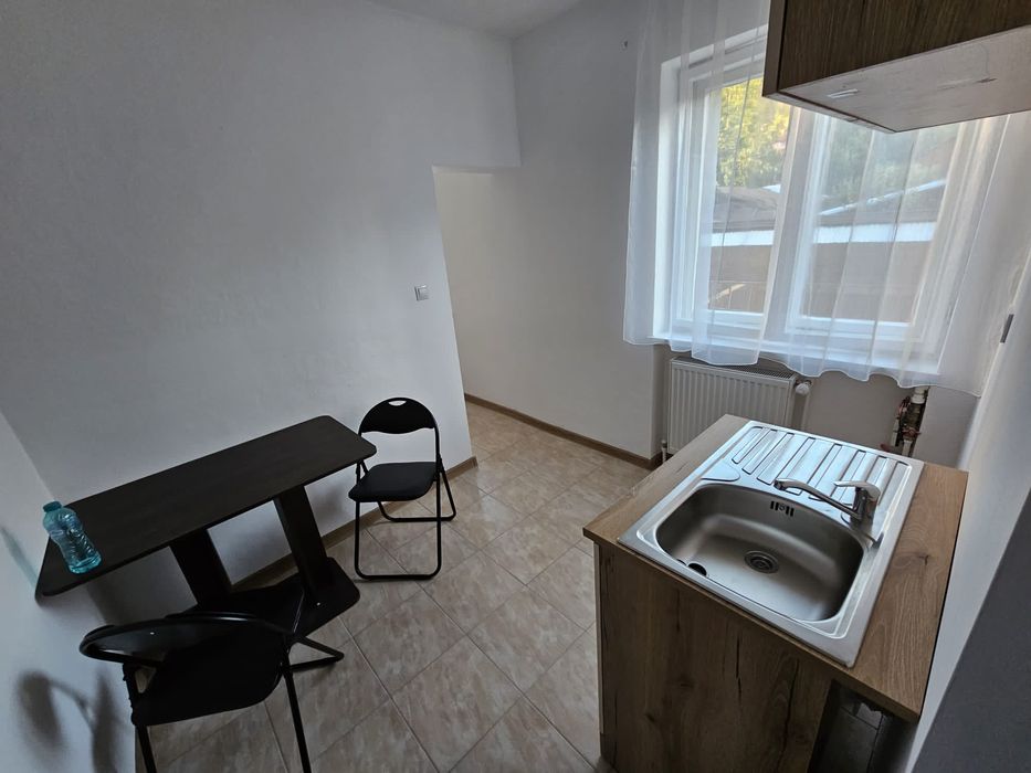 Se închiriaza garsoniera