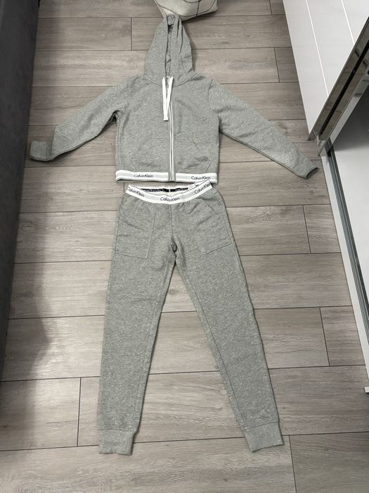 Дамски Спортен комплект Calvin Klein