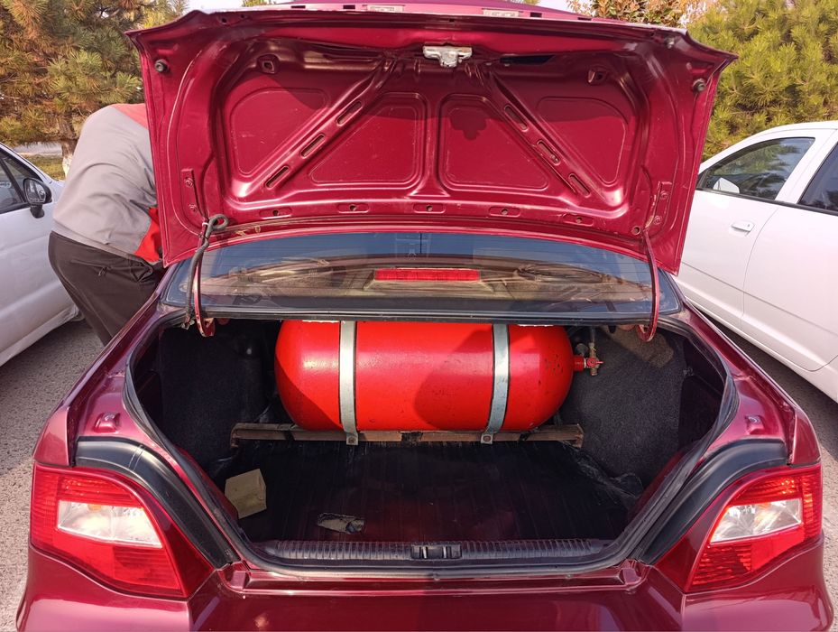 Nexia 2 1.6 lik sotiladi