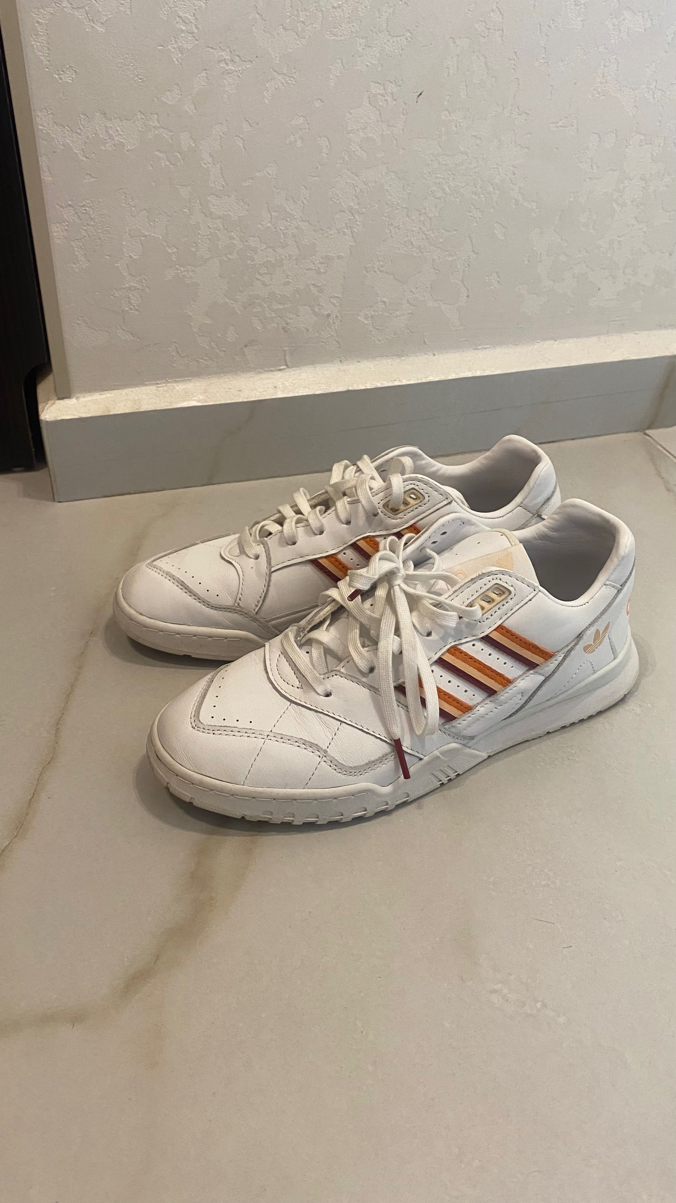 Adidas естествена кожа 25 см стелка