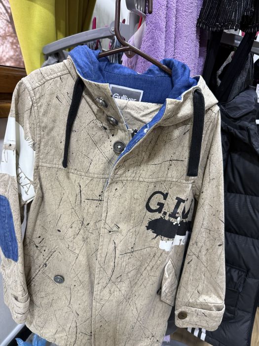 Новый без бирки костюм от фирмы Гуливер. Оригинал до 8 лет.