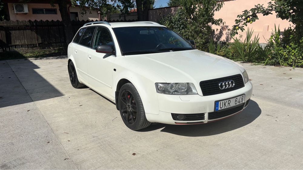 Audi A4 1.8 benzina numere de Suedia