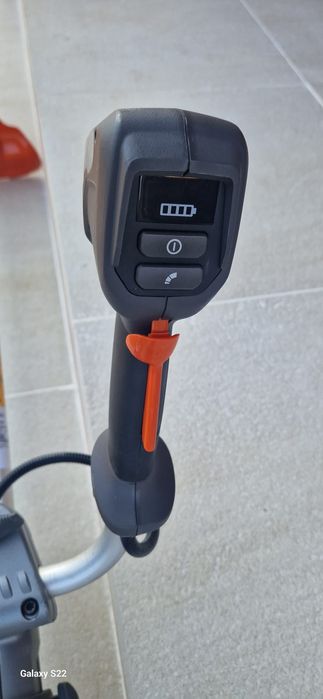 Husqvarna motocoasă pe acumulator