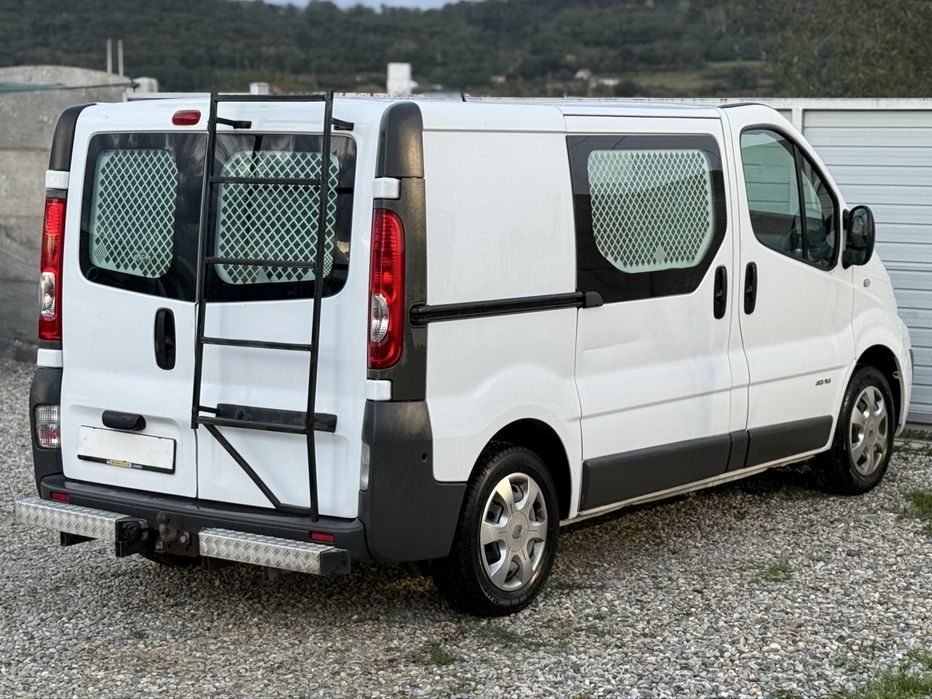 Renault Trafic 2009 - Navigatie  - A/C - USI - Stânga / Drepata -
