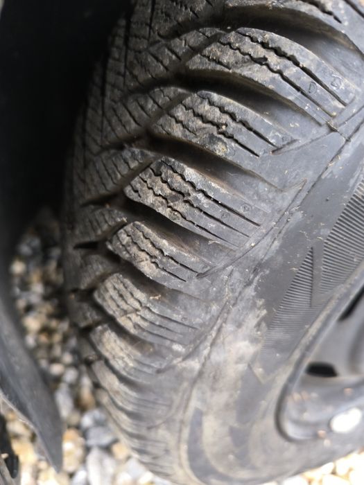 Продавам джанти с гуми 195 65 15 цола  4х108