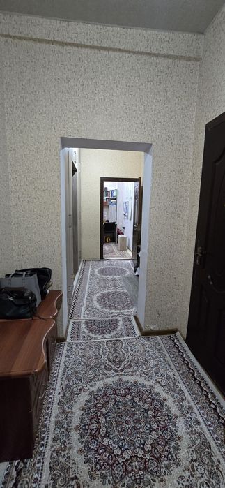 2-х комнатная квартира с гаражом около госпитального рынка