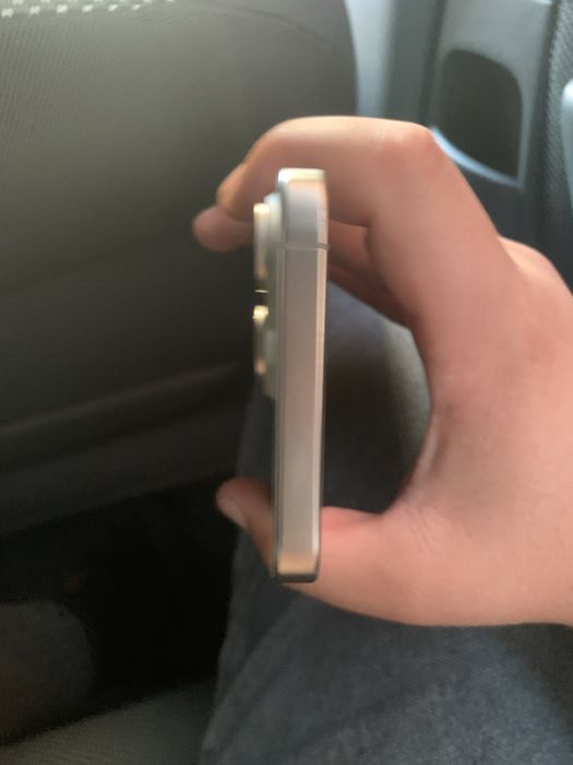 Iphone 15 Promax natural sotiladi srochna 830