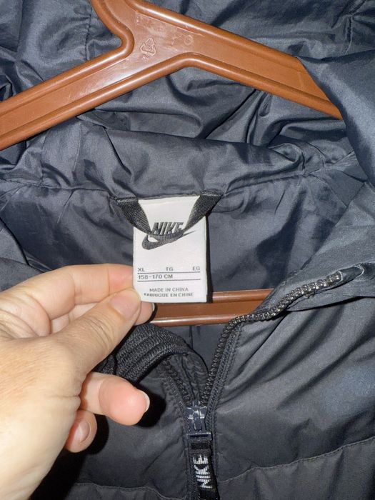 Nike пухенка хл детска номерация до 170 см-40 лв