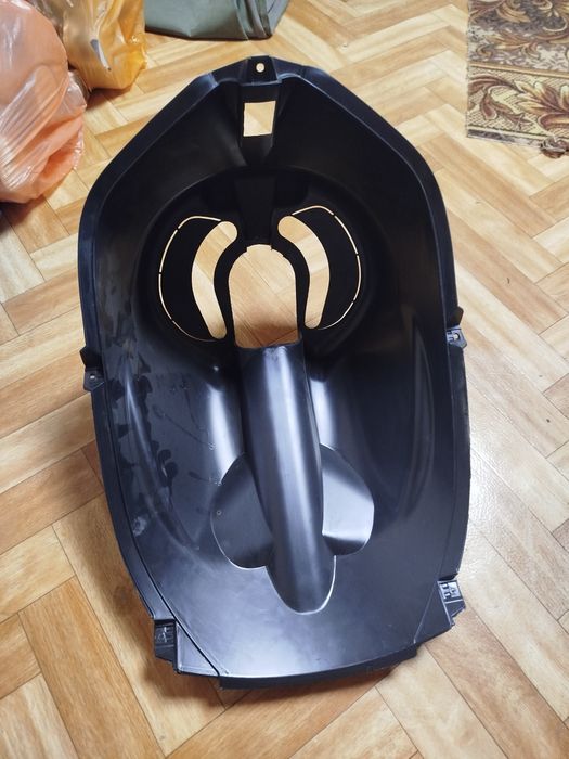 Продам пластик для м8 новый