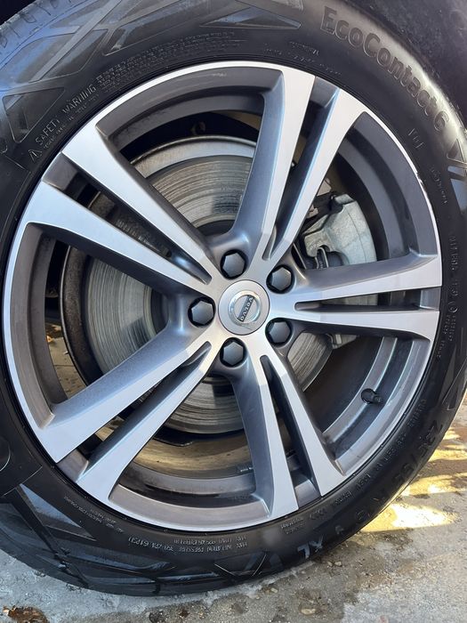 Jante cu anvelope/235/55/19 originale Volvo! Anvelopele au rulat 2 sez