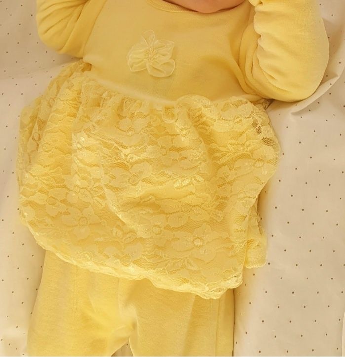 Жълт бебешки комплект размер 62см