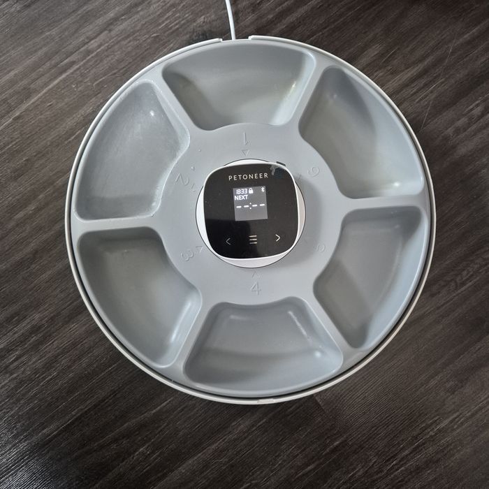 Смарт хранилка за суха и мокра храна Petoneer