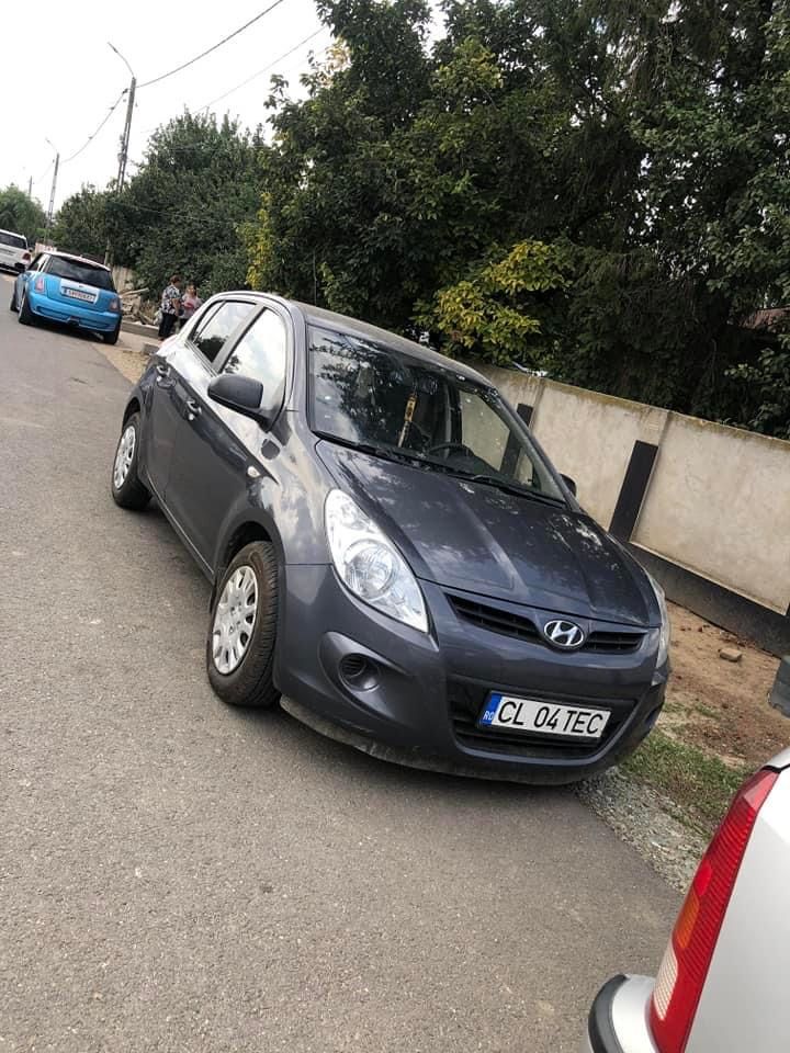 Vand hyundai i20 1.2 benzina an 2010