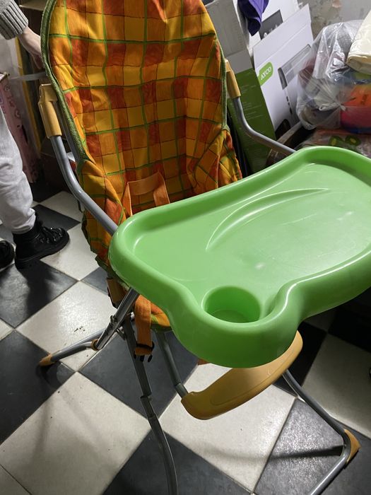 Детско столче за хранене като ново без забележки