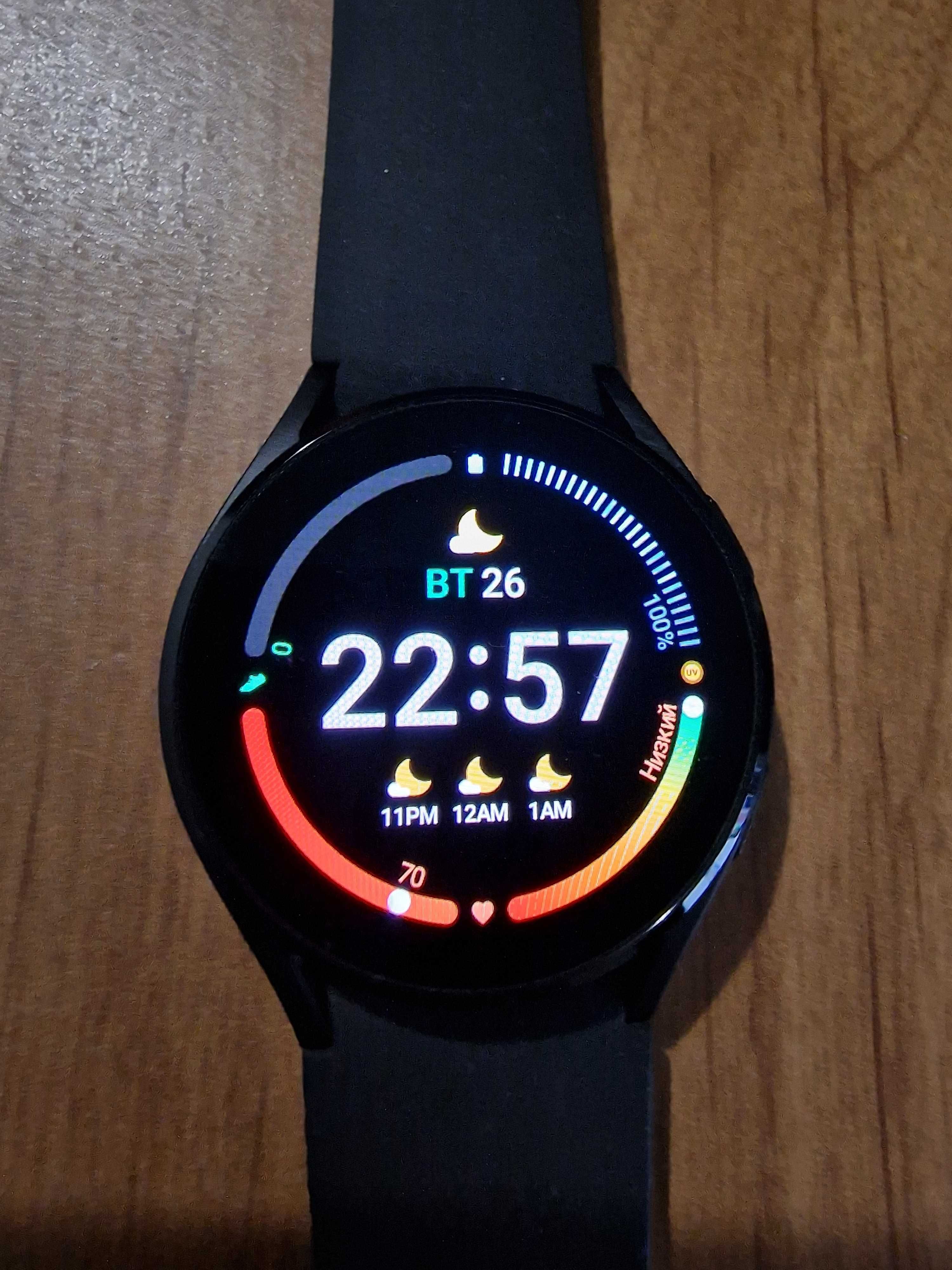 смарт-часы Samsung Galaxy Watch 4