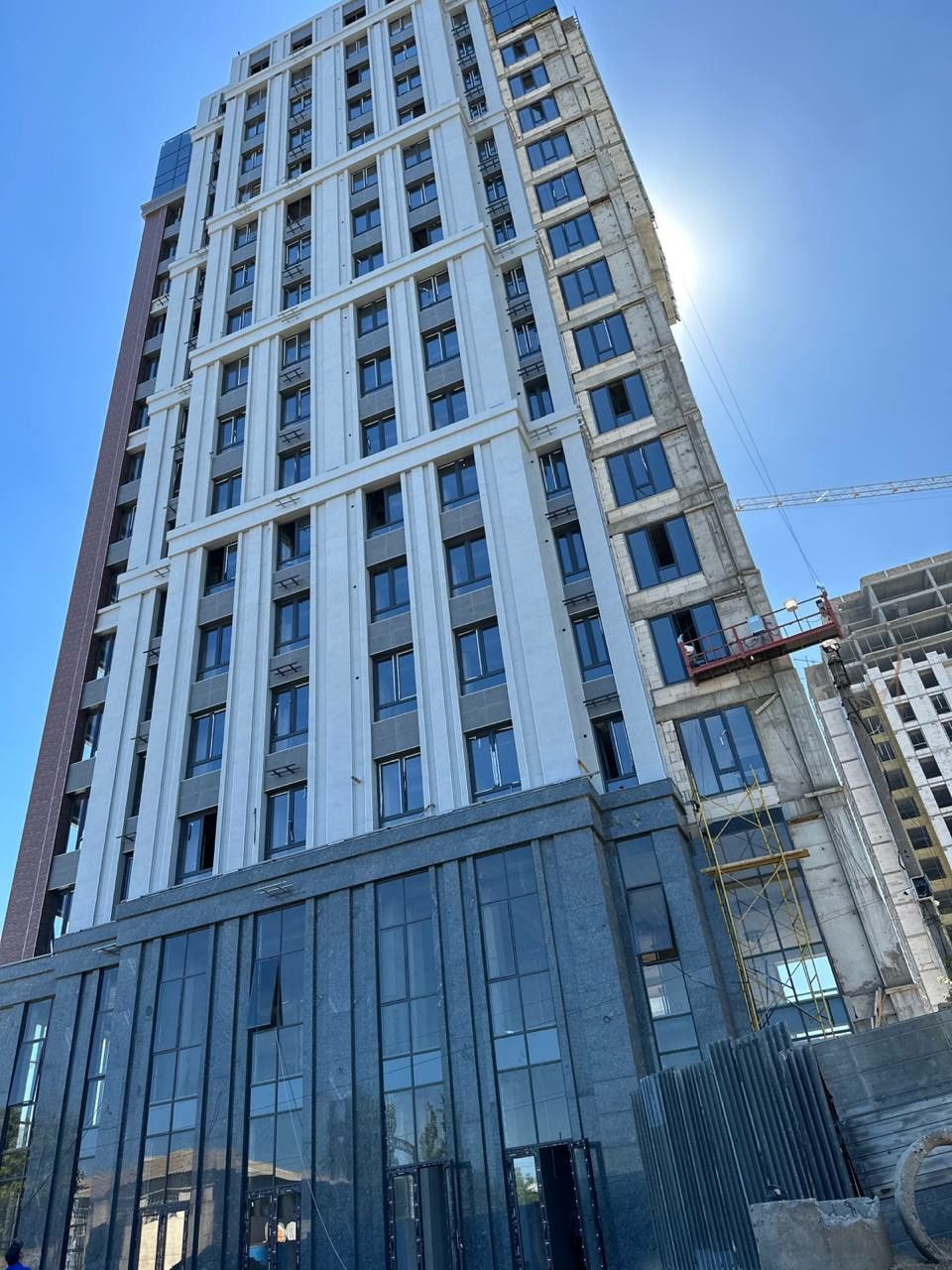 Новостройка, М.Улугбекский район, ул. Сайрам, метро Пушкина и М.Горки