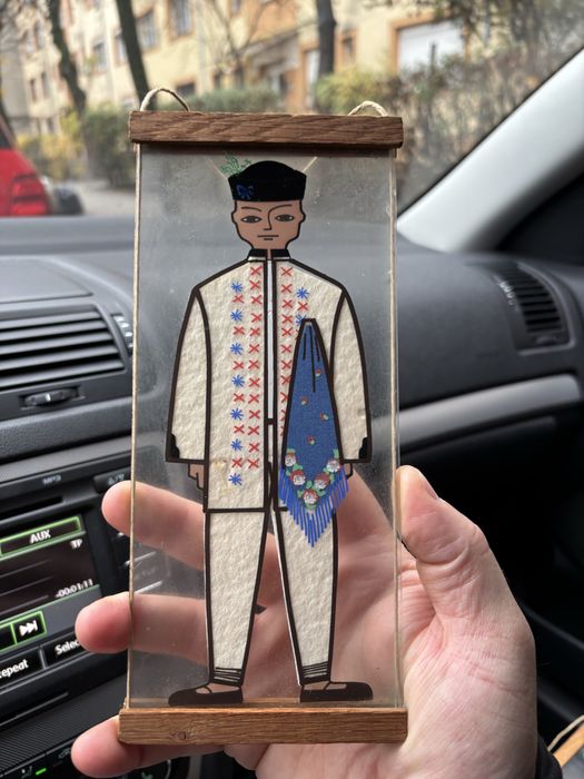 Tablou/Arta populara/Decoratiune - oameni in port popular traditional