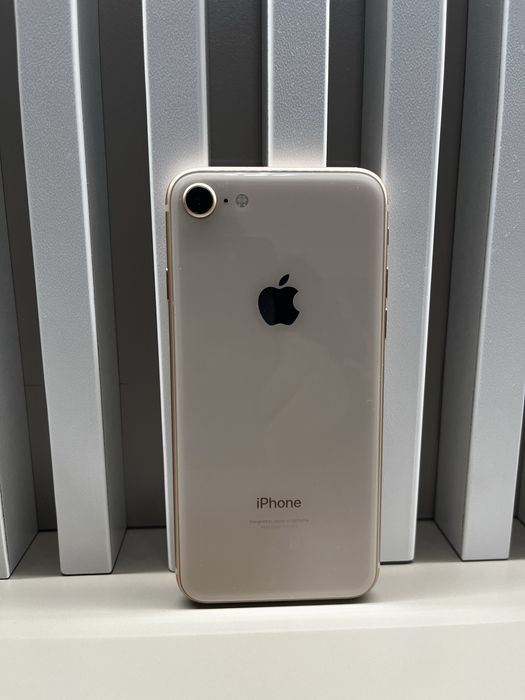 iPhone 8 pink 64 gb + husa (ca nou )