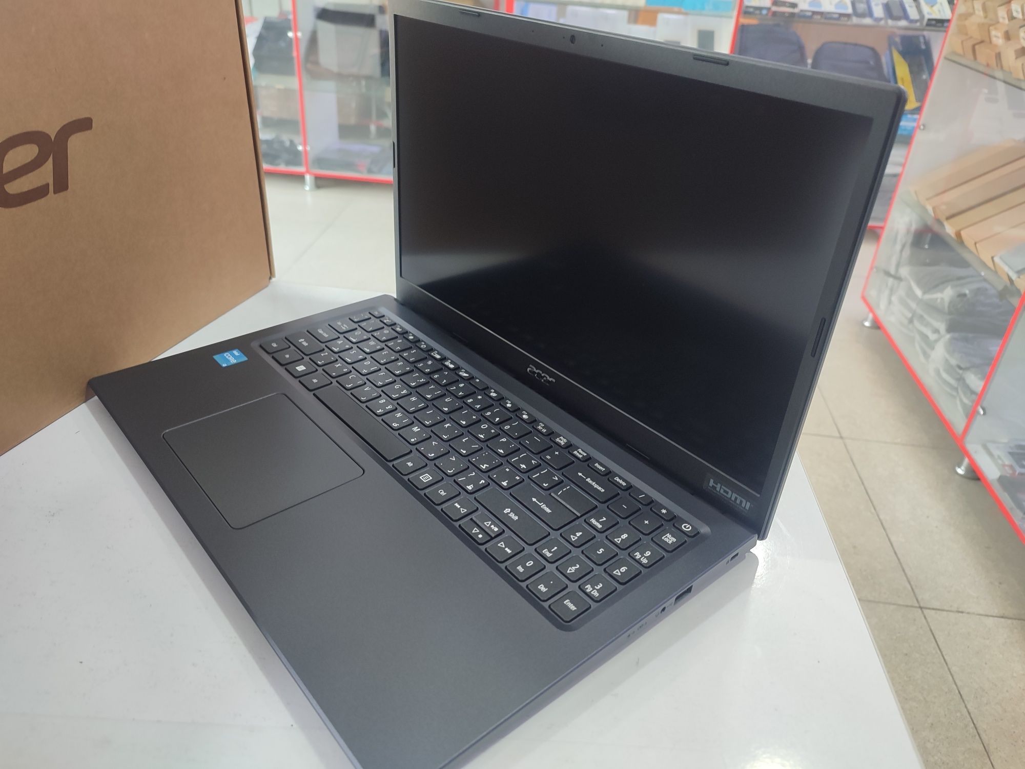 Acer yangi core i3 8 gb operativkalik