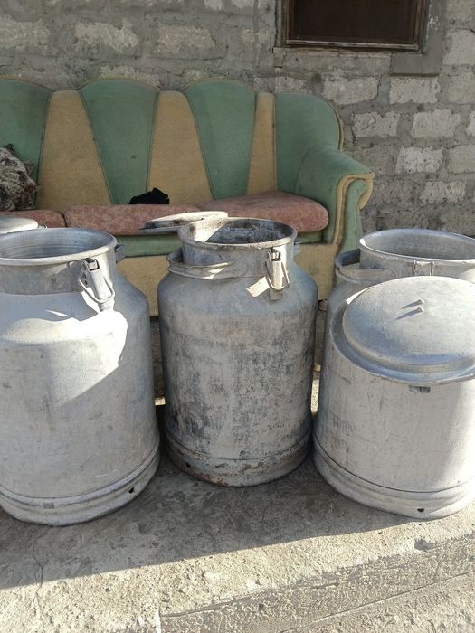 Продаются бидоны! Срочно!