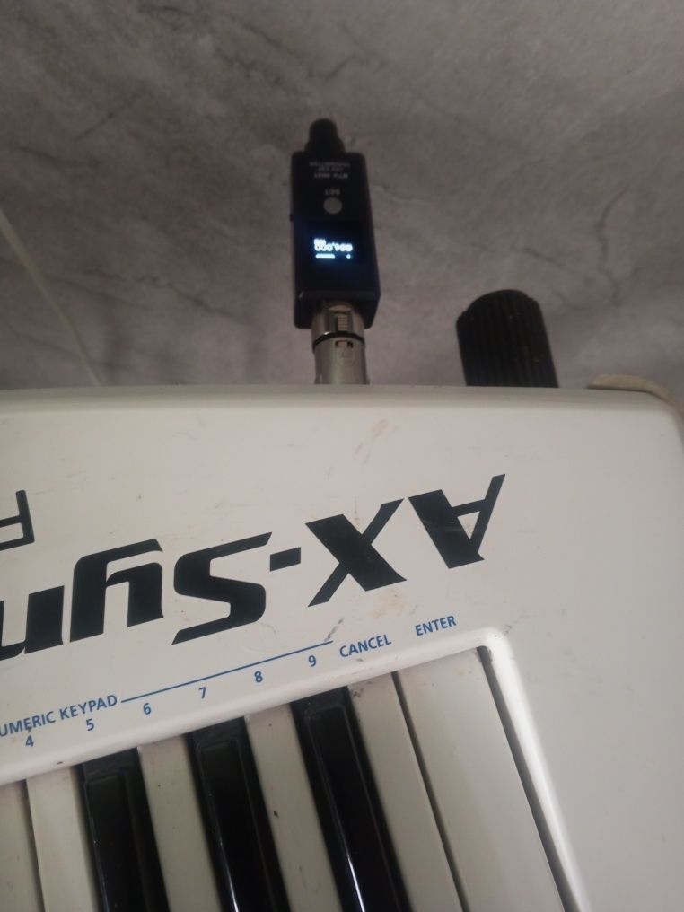 Радиостанции универсал UHF WIRELESS SYSTEM