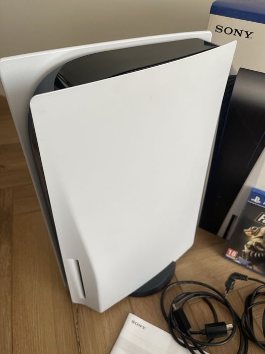 PlayStation 5 с дисководом