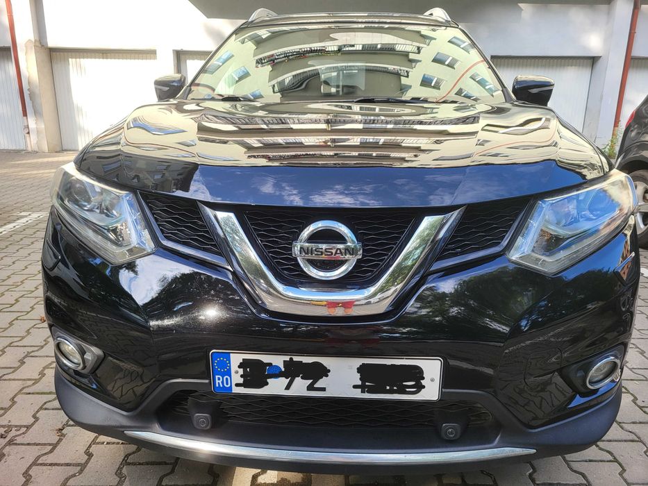 Il Nissan X-Trail Tekna 1.6 păstrat întotdeauna bine în garaj