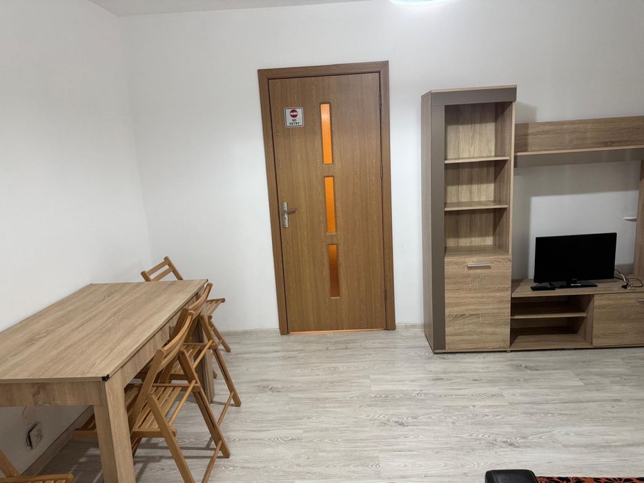 Apartament 2 camere semidecomandat