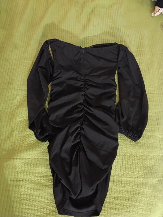 Елегантна дамска рокля