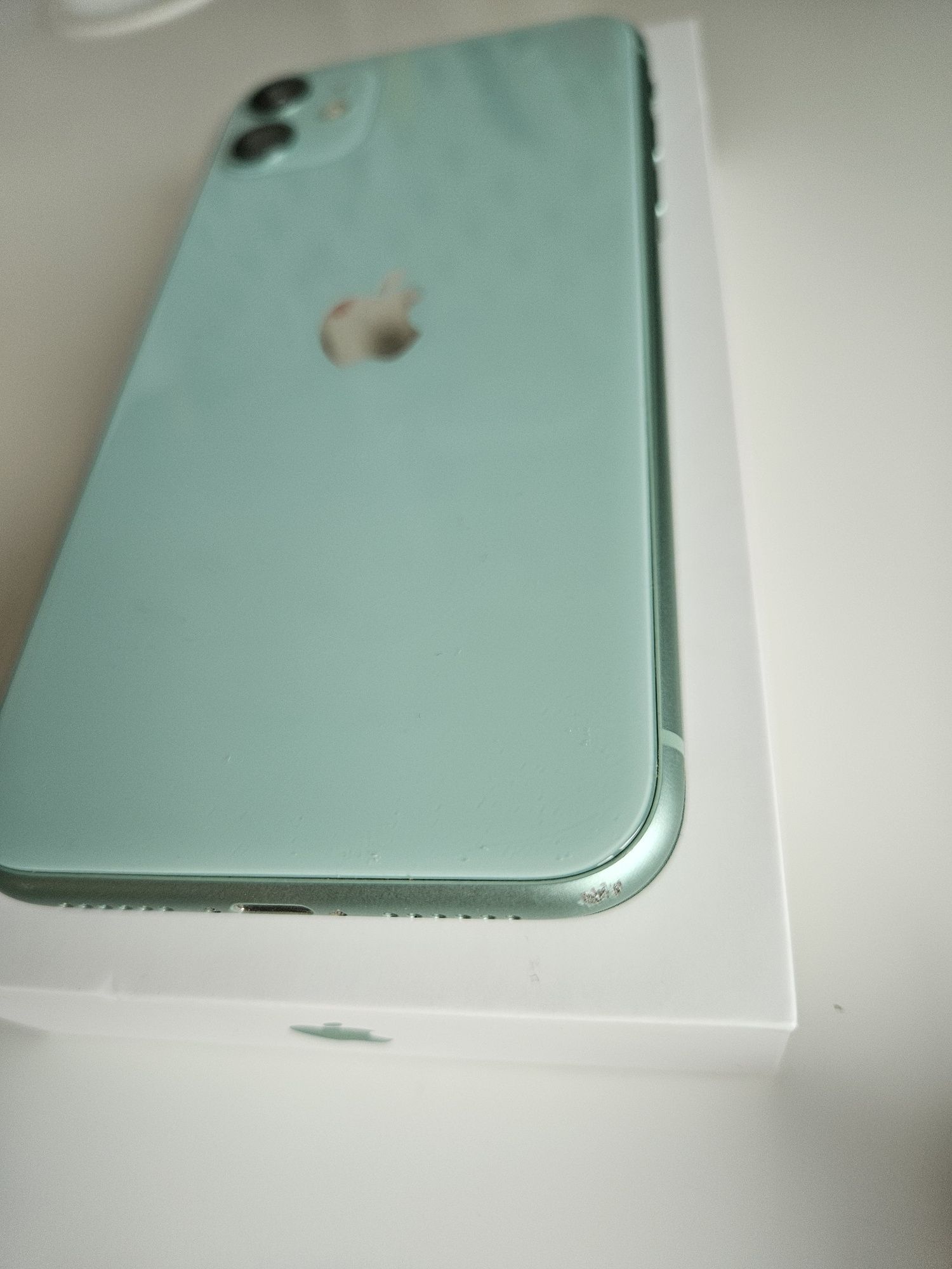 Iphone 11 64gb green