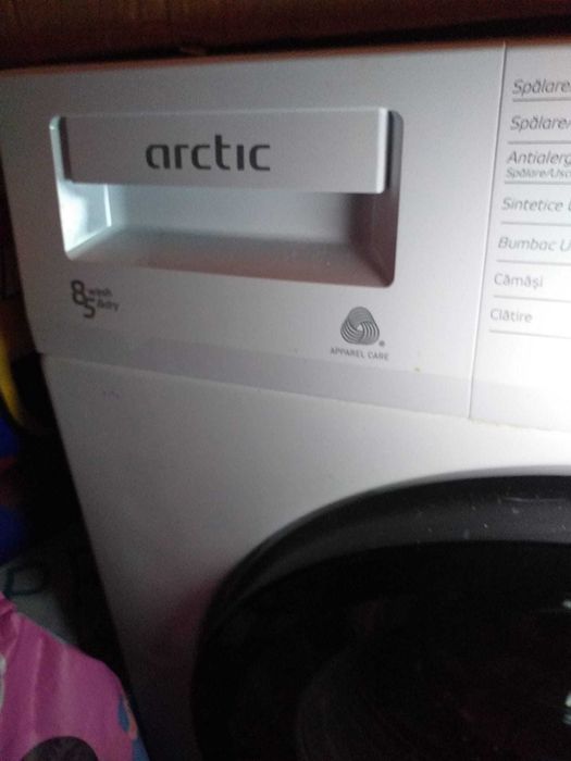 Masina spalat cu uscator arctic