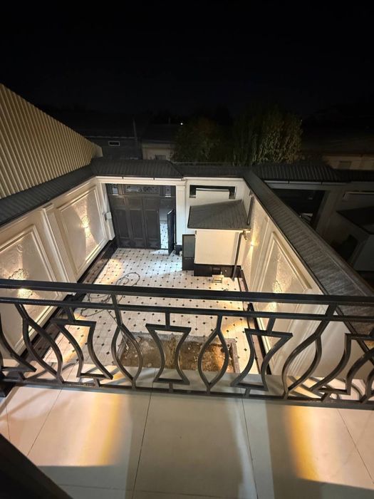 Уй сотилади 1,6 сотих 5 хона