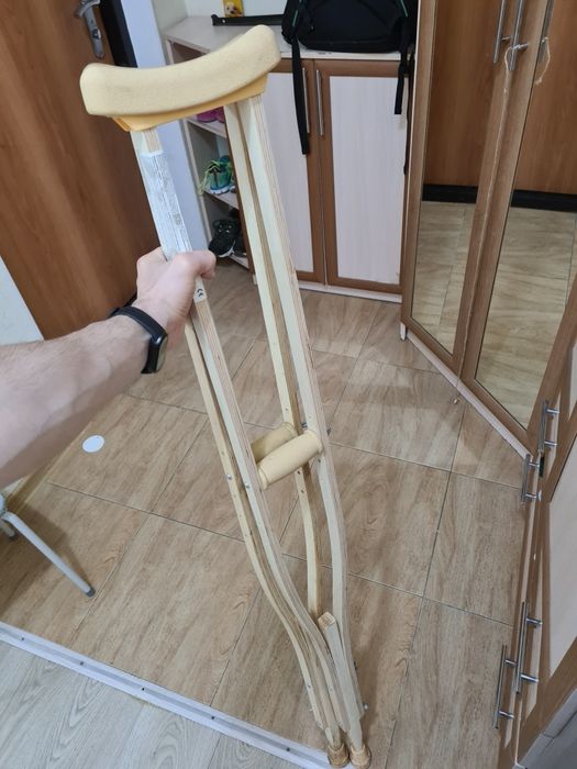Костыли деревянные