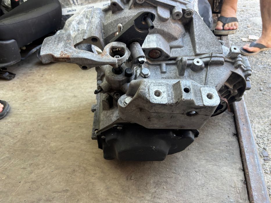 Скорости голф 5/vw cady 2.0SDI