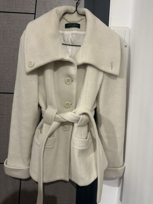 Дамско палто guess