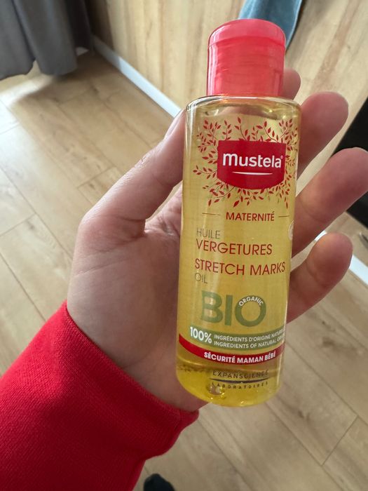 Mustela олио за стрии