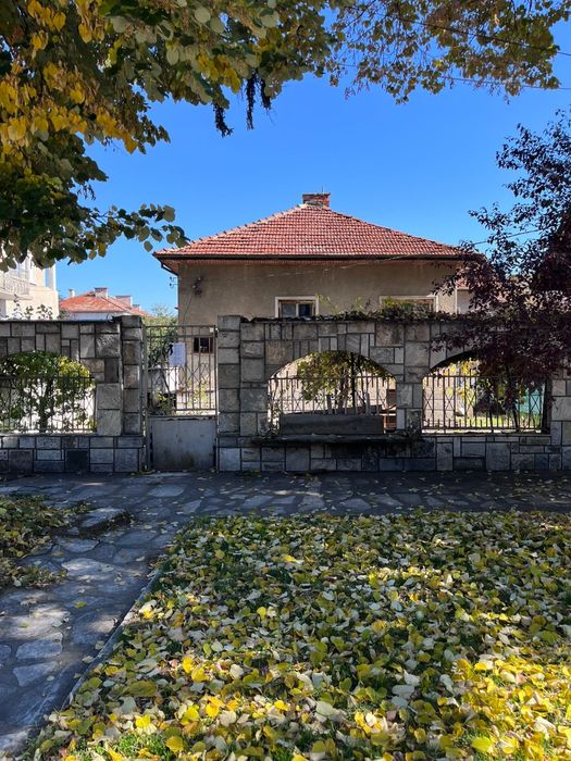Продава се КЪЩА С ДВОР, Велинград
