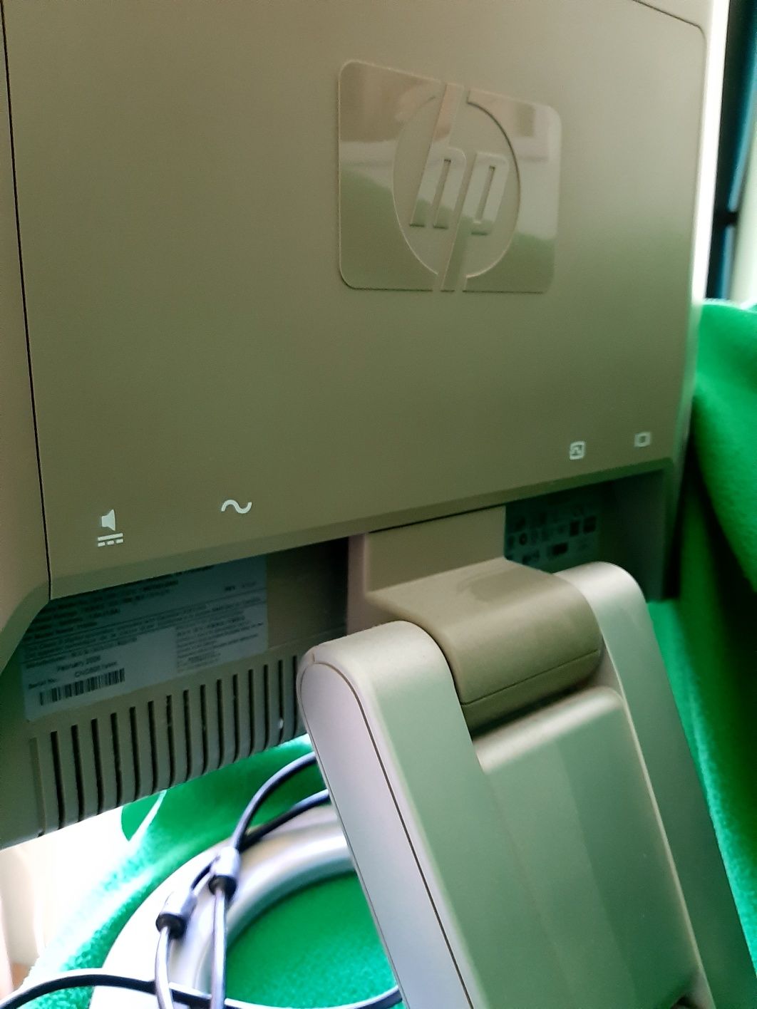 Монитор HP f1905e