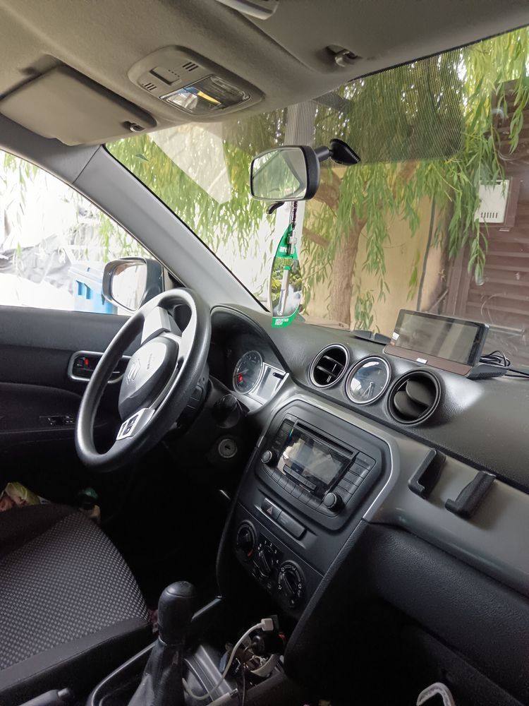 Suzuki Vitara,primul proprietar, înmatriculat octombrie 2016,impecabil