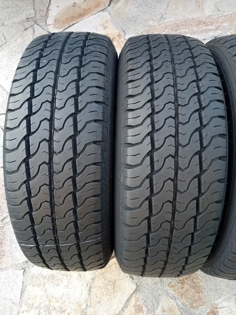 215 65 16 С Dunlop Econodrive Дот22