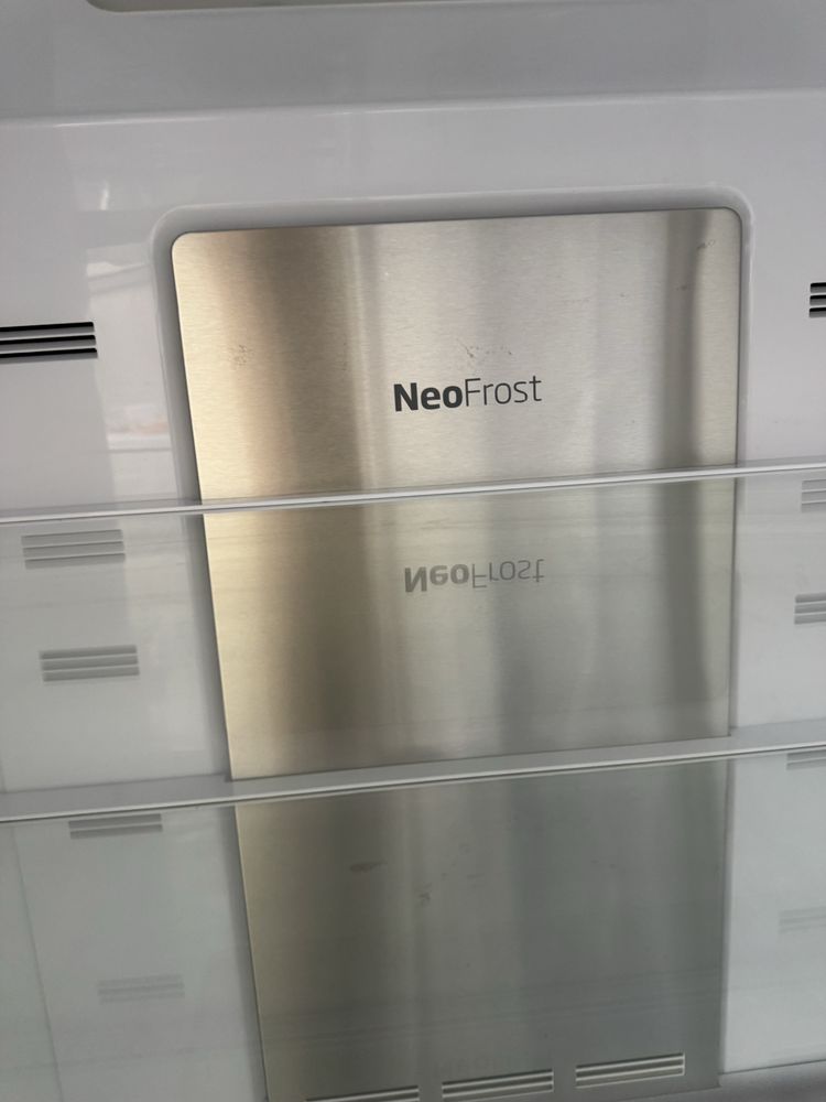 Хладилник с фризер А+++ Beko No Frost  84см широк