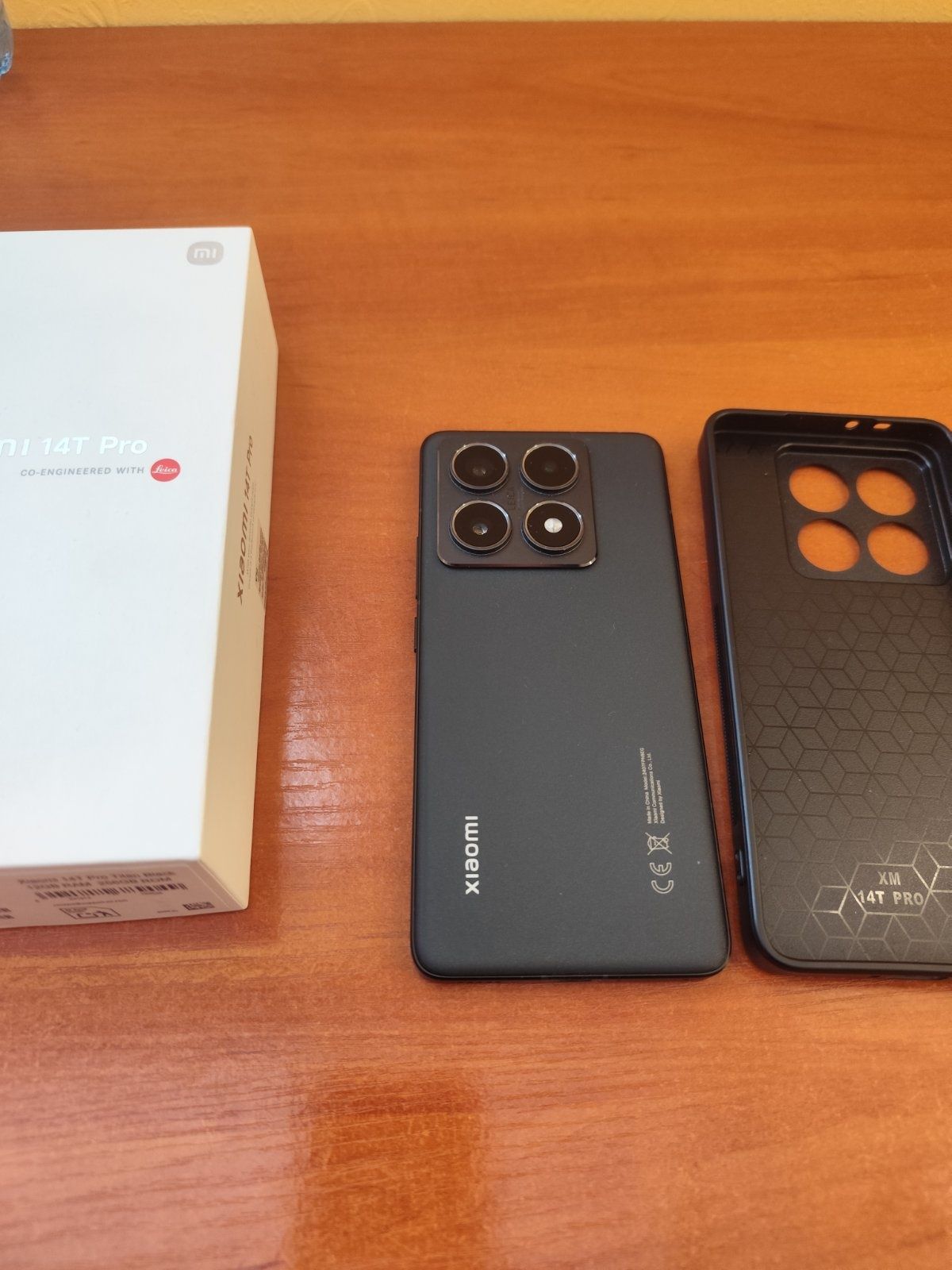 Xiaomi 14t pro 12+12ram-256gb.